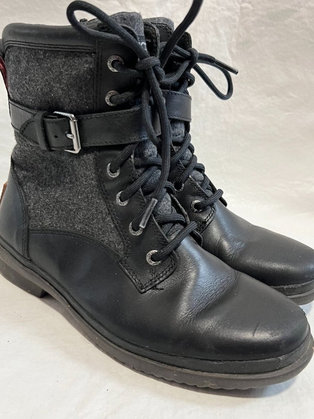 UGG boots Kesey size 7 waterproof leather black gray wool waterproof lace zip up